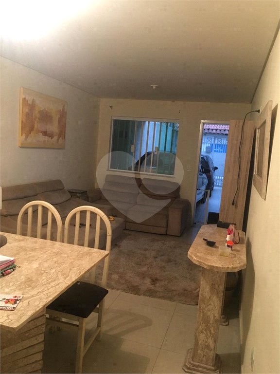 Sobrado à venda com 3 quartos, sendo 1 suíte, em Jardim Ana Rosa, São Paulo, SP