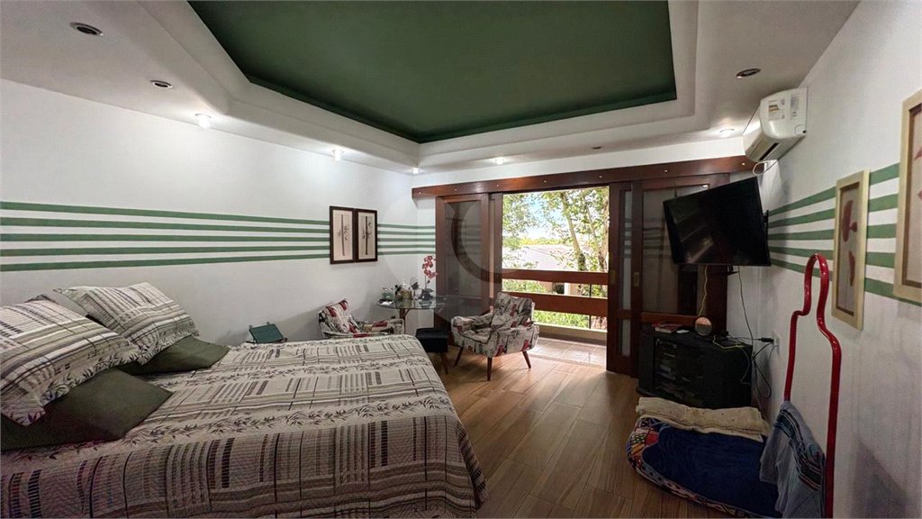 Casa à venda com 5 quartos, sendo 2 suítes,  no condomínio Village D'avignon, Sorocaba - SP