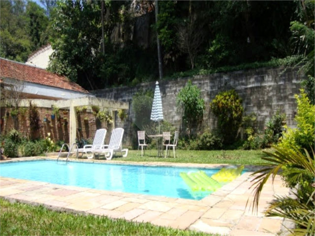 Casa Térrea à venda com 4 quartos, sendo 2 suítes,  em Vila Albertina, São Paulo, SP