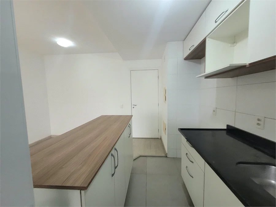 Apartamento à venda com 2 quartos em Vila Anastácio, São Paulo, SP