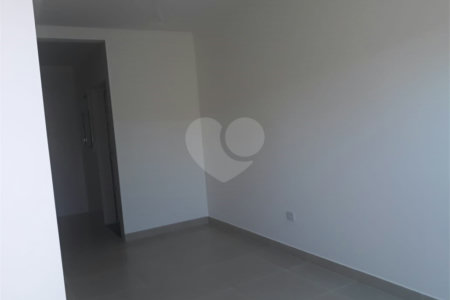 Casa à venda com 2 suítes no condomínio martinha, São Paulo - SP