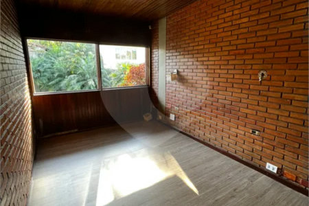 Sobrado à venda com 3 quartos, sendo 1 suíte, em Rolinópolis, São Paulo, SP