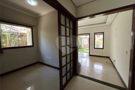 Casa à venda com 1 quarto, sendo 3 suítes,  em Outerio da Glória, Porto Seguro, BA