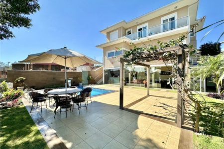 Casa à venda com 3 suítes no condomínio Golf Village, Carapicuíba - SP