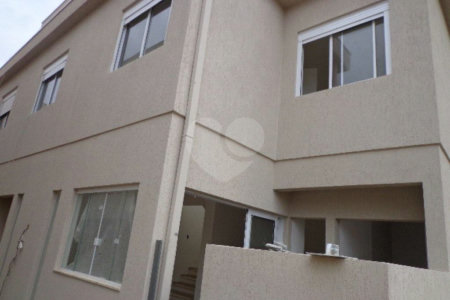 Casa à venda com 3 quartos, sendo 1 suíte,  no condomínio Professor Teot?nio Monteiro de Barros Filho, São Paulo - SP