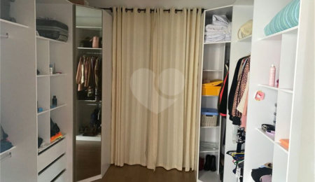 Casa à venda com 3 suítes em Taboão, São Roque, SP