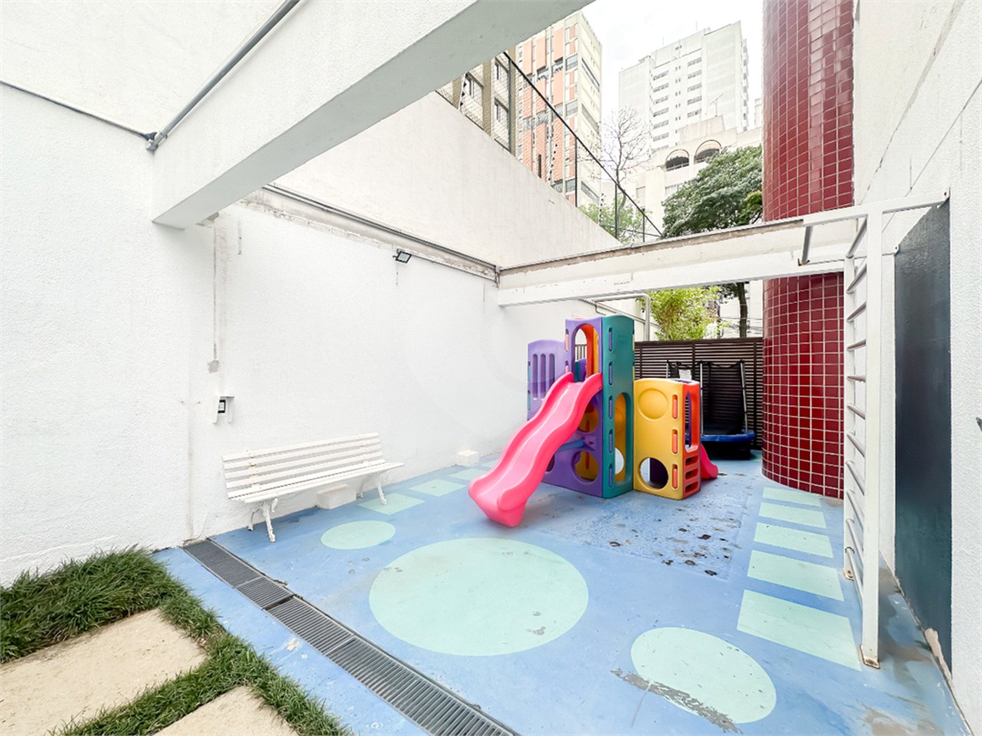 Apartamento à venda com 4 quartos, sendo 2 suítes, em Alto da Boa Vista, São Paulo, SP