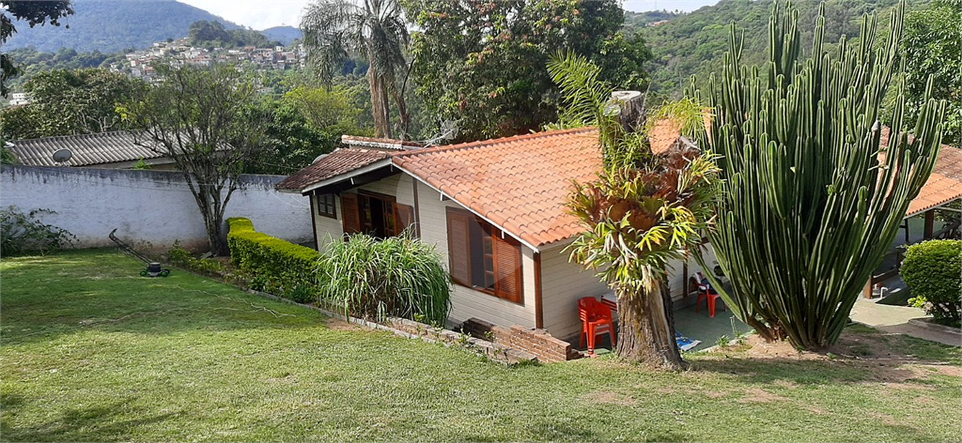 Casa Térrea à venda com 3 quartos, sendo 1 suíte,  em Serra da Cantareira, Mairiporã, SP