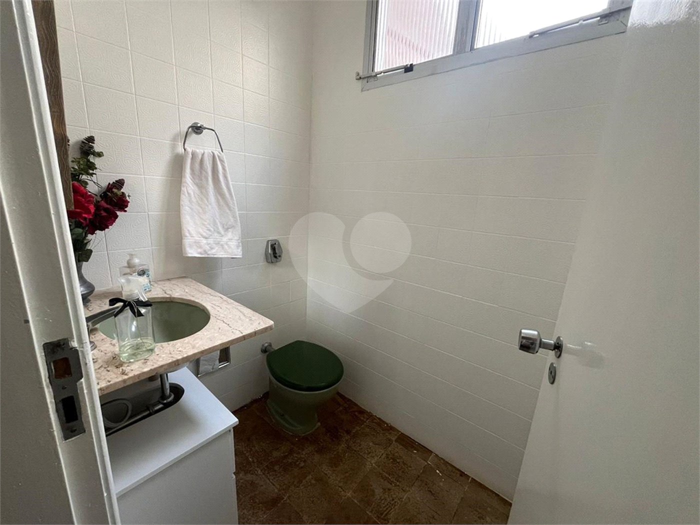 Casa à venda ou para alugar com 2 suítes em Vila Barth, Itapetininga, SP