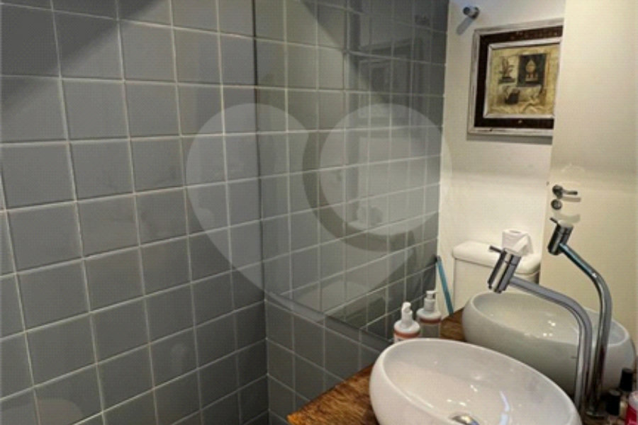 Sobrado à venda com 3 quartos, sendo 1 suíte, em Vila Mariana, São Paulo, SP