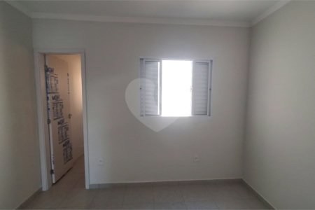 Casa de Vila à venda com 2 suítes em Vila Hortência, Sorocaba, SP