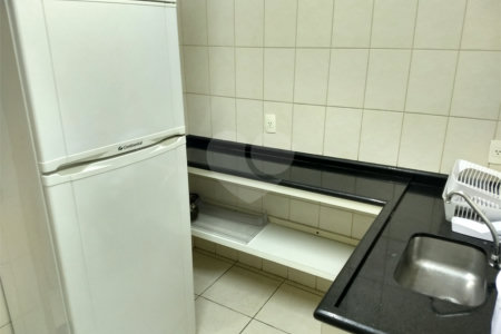 Apartamento à venda com 3 quartos, sendo 1 suíte, em Vila Olímpia, São Paulo, SP