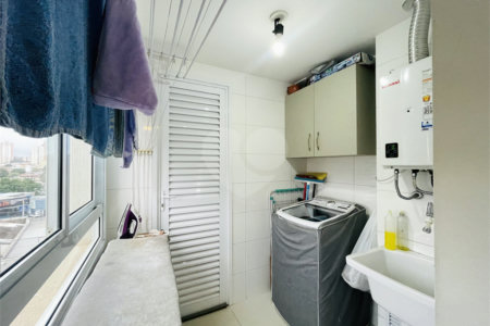 Apartamento à venda com 2 suítes em Vila Scarpelli, Santo André, SP