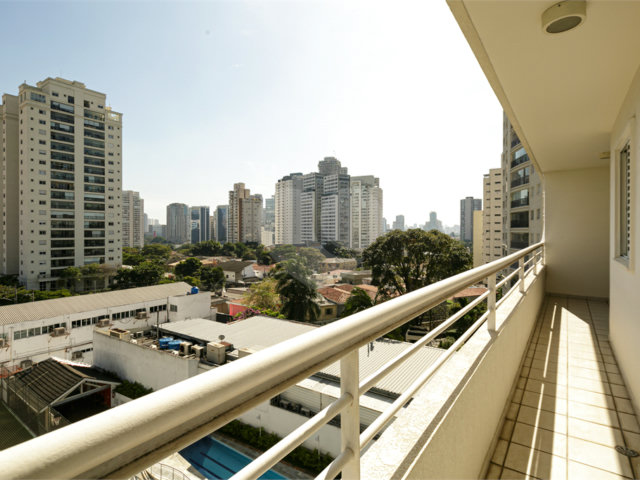 Apartamento à venda com 3 quartos, sendo 1 suíte,  em Chácara Santo Antônio, São Paulo, SP