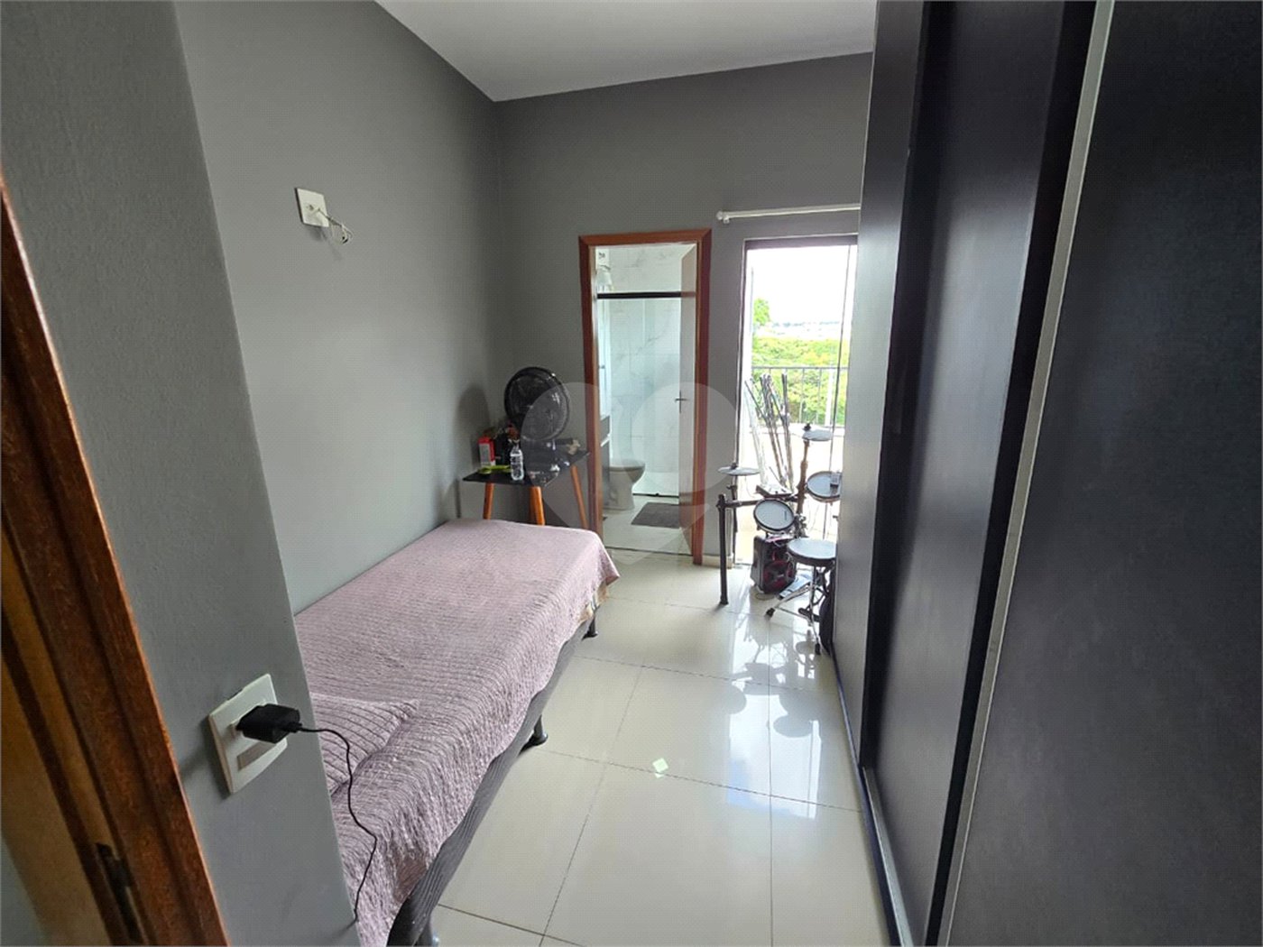 Casa à venda com 3 quartos, sendo 2 suítes,  no condomínio Residencial Marina, Itapetininga - SP