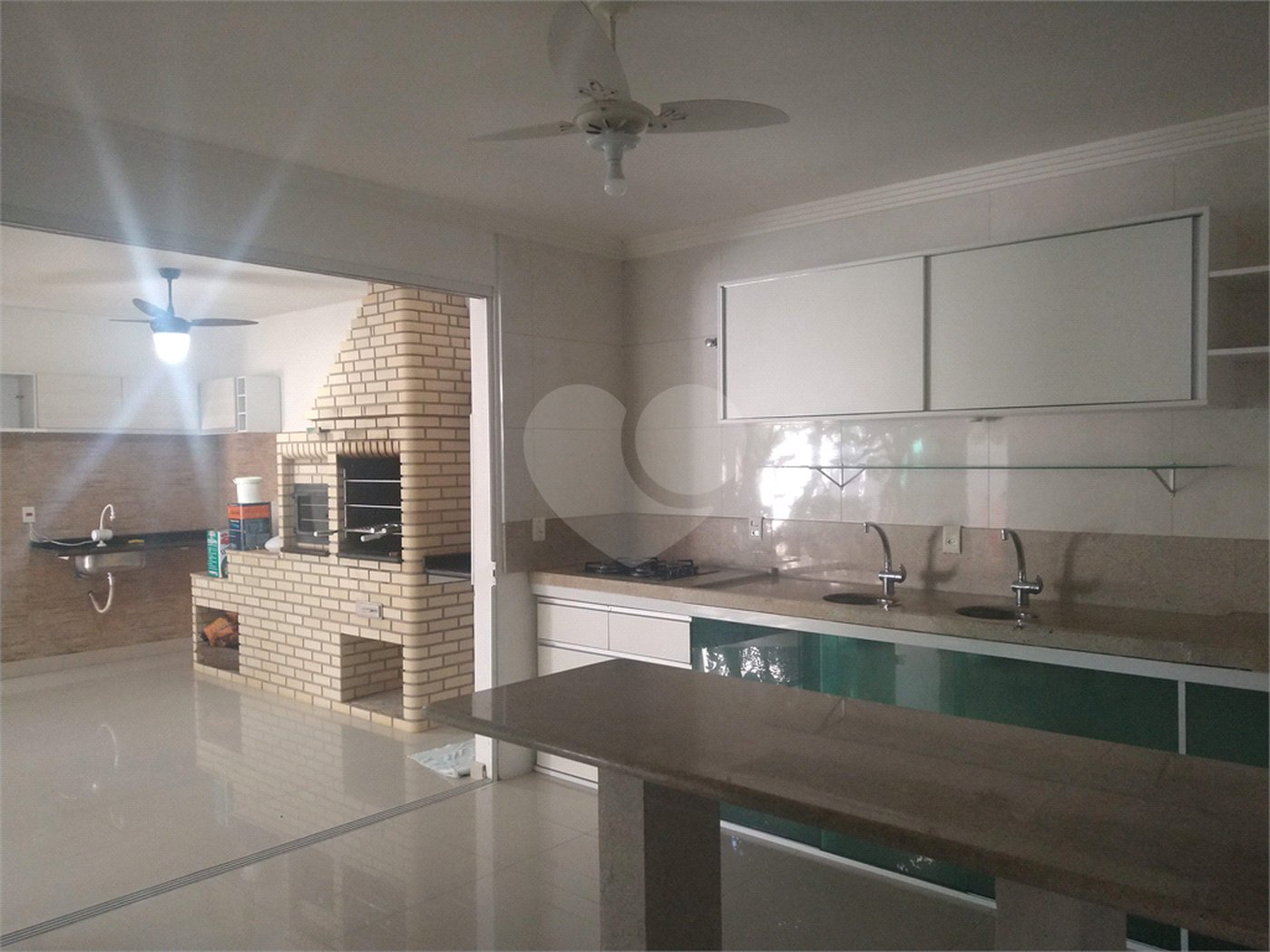 Casa à venda com 4 quartos, sendo 3 suítes, no condomínio Ibiti Royal Park, Sorocaba - SP