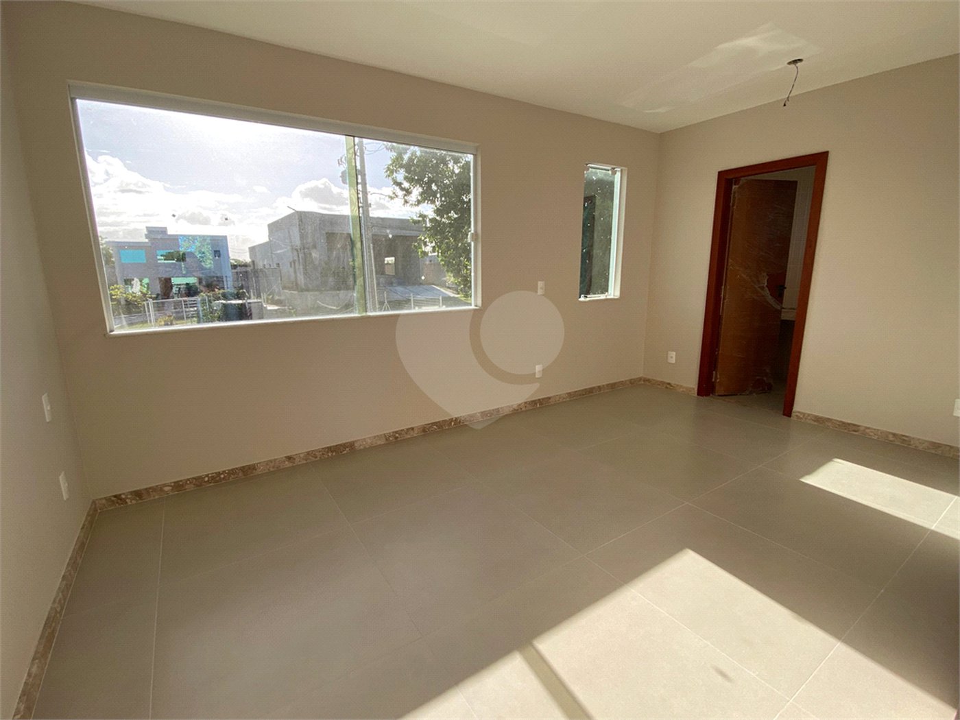 Casa à venda com 4 quartos, sendo 3 suítes, em Orla Norte, Porto Seguro, BA