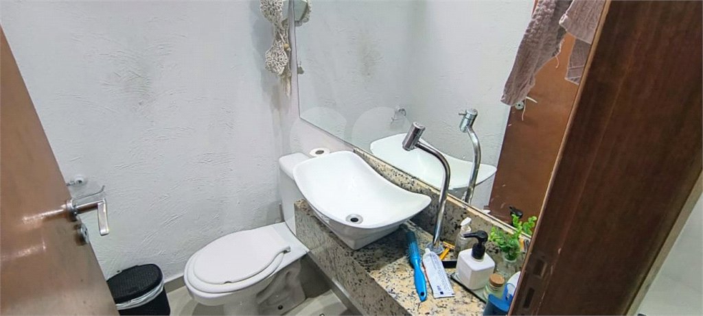 Sobrado à venda com 3 quartos, sendo 1 suíte, em Vila Butantã, São Paulo, SP
