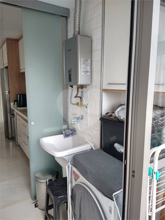Apartamento à venda com 3 quartos, sendo 1 suíte, em Santo Amaro, São Paulo, SP