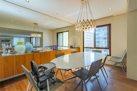 Apartamento à venda com 4 quartos, sendo 3 suítes, em Santa Cecília, São Paulo, SP