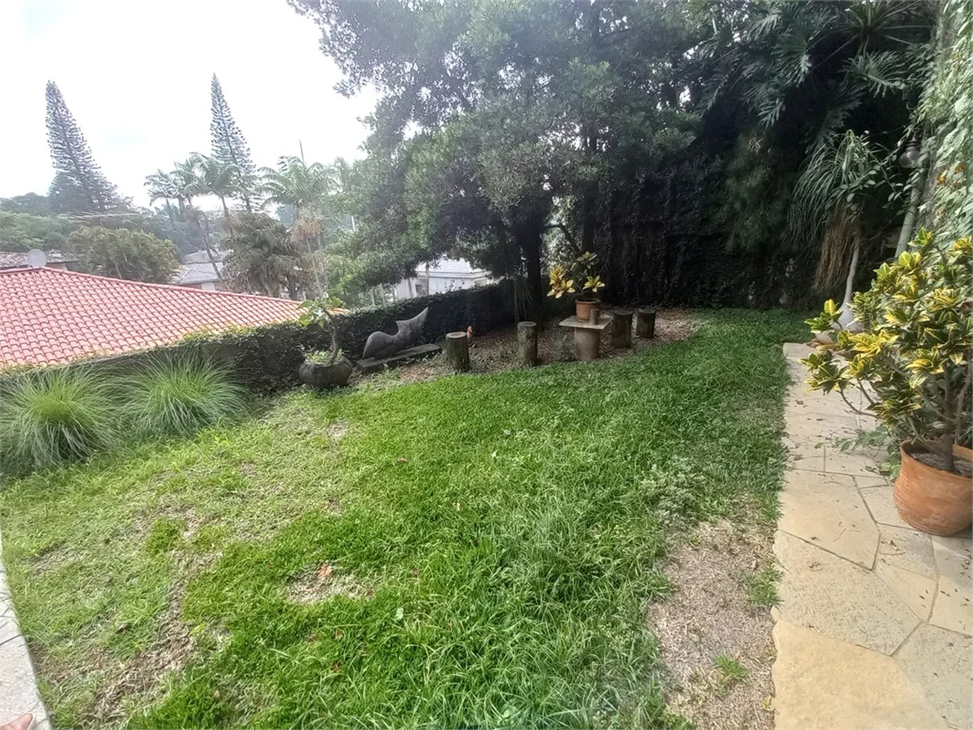 Sobrado à venda com 4 quartos, sendo 2 suítes,  em Fazenda Morumbi, São Paulo, SP