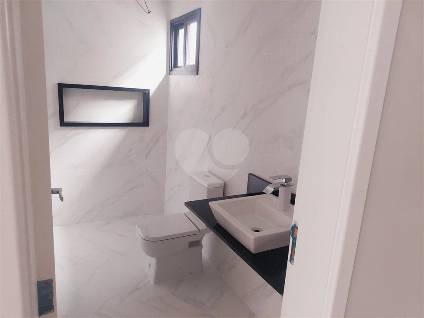 Casa à venda com 3 quartos, sendo 1 suíte, no condomínio Gran Ville São Venâncio, Itupeva - SP