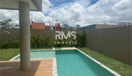Casa à venda com 3 suítes no condomínio Villas do Golf, Itu - SP