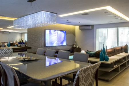 Apartamento à venda com 4 quartos, sendo 3 suítes, em Alto da Boa Vista, São Paulo, SP