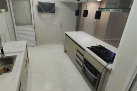 Apartamento à venda com 3 quartos, sendo 2 suítes,  em Jardim Arpoador, São Paulo, SP