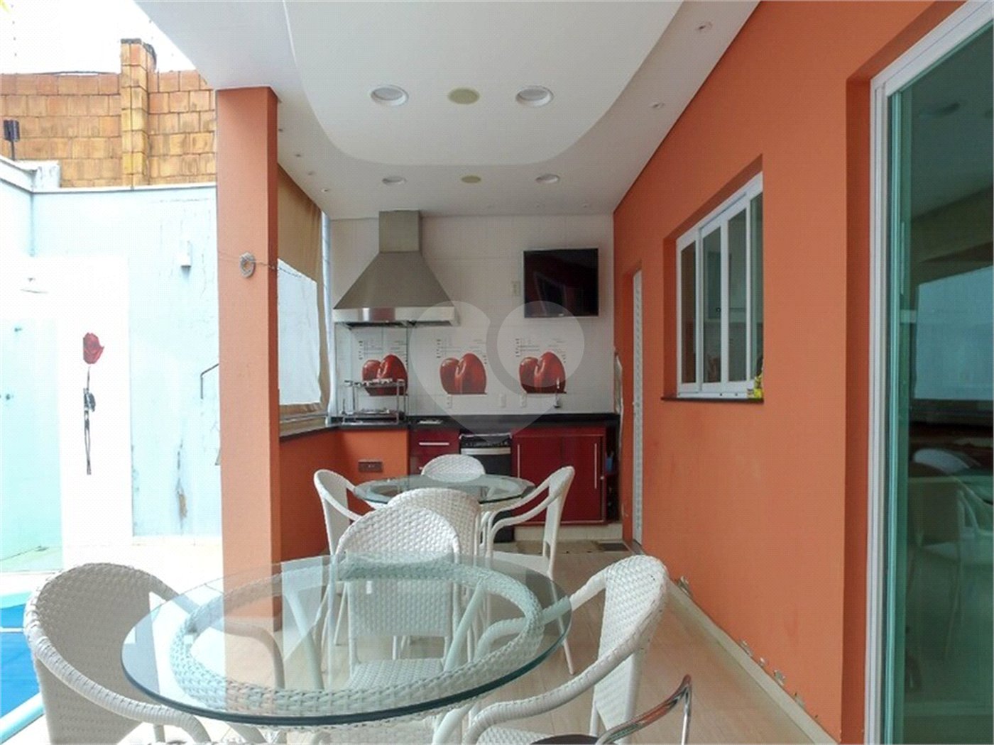 Casa à venda com 3 quartos, sendo 1 suíte, no condomínio Belvedere 2, Votorantim - SP