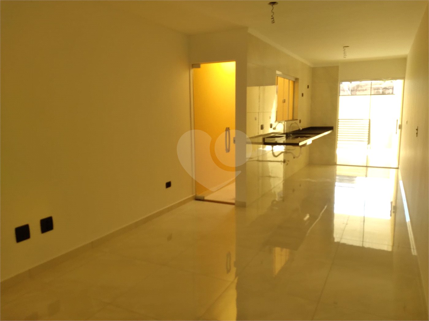 Sobrado à venda com 3 suítes em Vila Nivi, São Paulo, SP