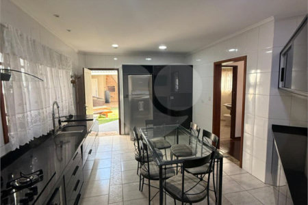 Casa à venda com 4 quartos, sendo 2 suítes,  no condomínio Arujá 5, Arujá - SP