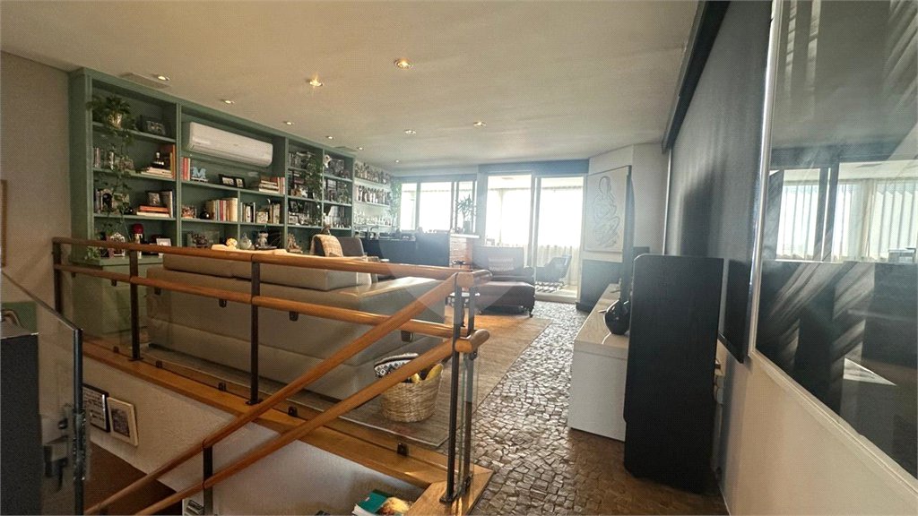 Apartamento à venda com 3 quartos, sendo 2 suítes, em Jardim Paulista, São Paulo, SP