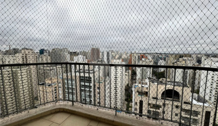 Apartamento à venda com 4 quartos, sendo 1 suíte,  em Moema, São Paulo, SP