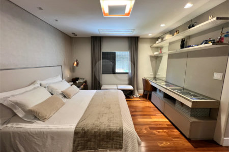Apartamento à venda com 4 quartos, sendo 3 suítes, em Itaim Bibi, São Paulo, SP