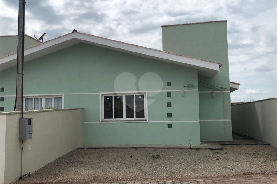 Casa à venda com 3 quartos, sendo 1 suíte, no condomínio Marfi Iii- Fase Iii, Bom Jesus dos Perdões - SP