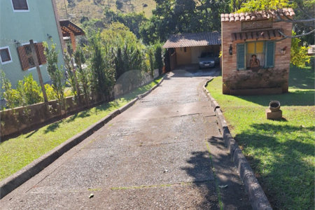 Casa em condomínio à venda com 4 quartos, sendo 2 suítes, no Centro, Bom Jesus dos Perdões, SP