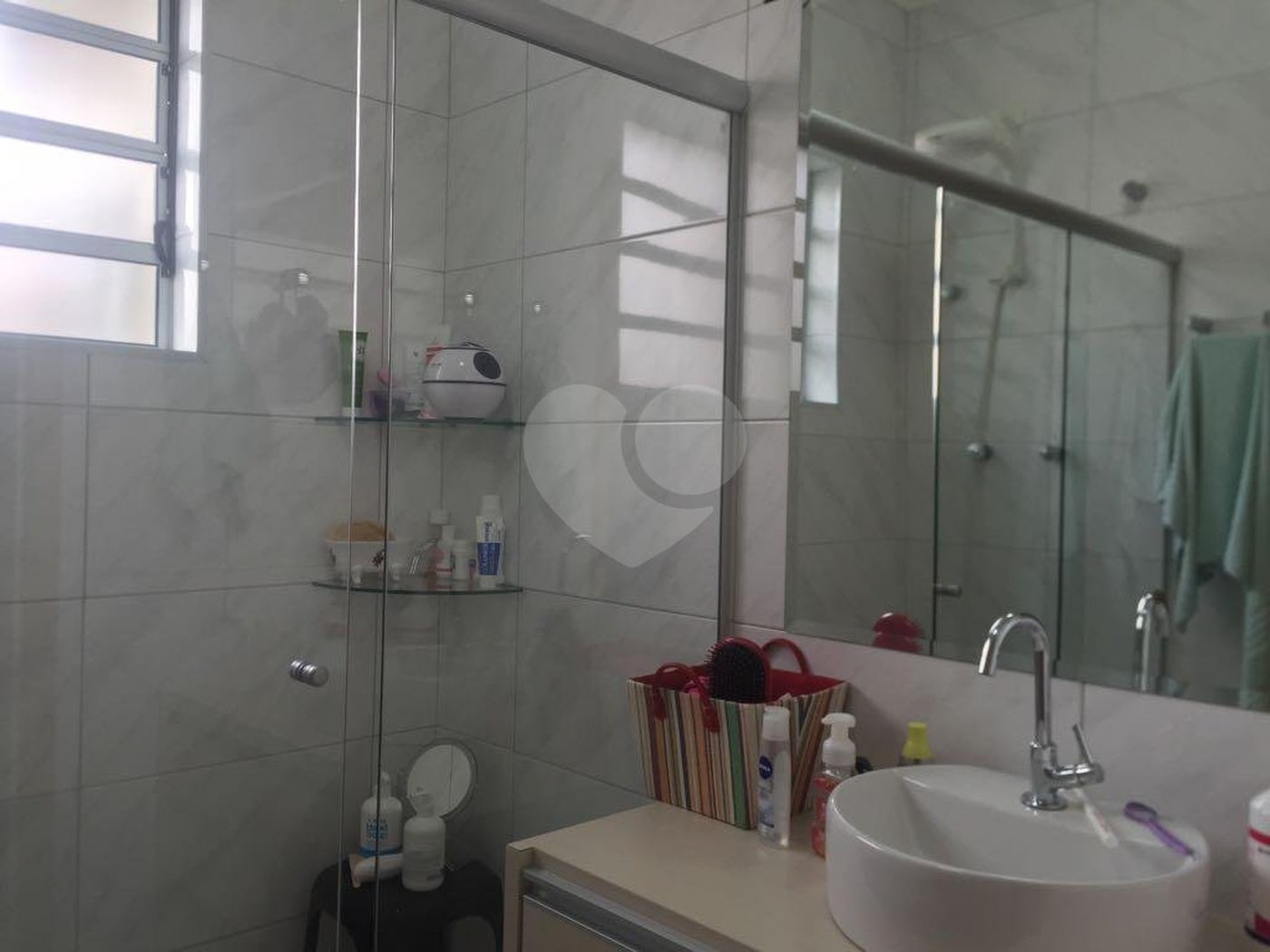 Casa à venda com 3 quartos, sendo 1 suíte, em Santa Teresinha, São Paulo, SP