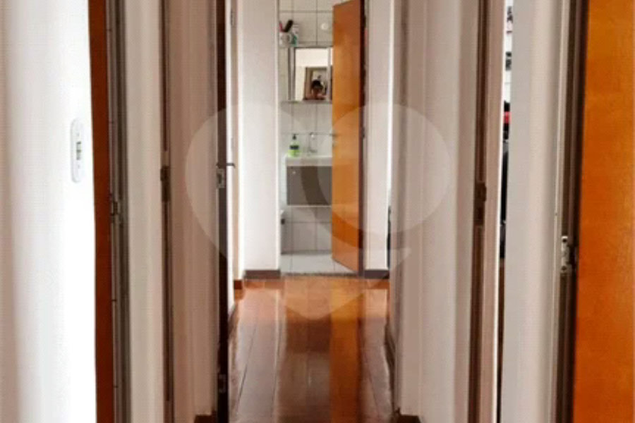 Apartamento á venda - Vila Guarani três dormitórios