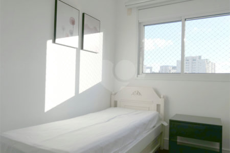 Apartamento para alugar com 3 quartos, sendo 1 suíte, em Vila Olímpia, São Paulo, SP