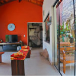 Casa à venda com 3 quartos, sendo 1 suíte, no condomínio Estância Marambaia, Vinhedo - SP
