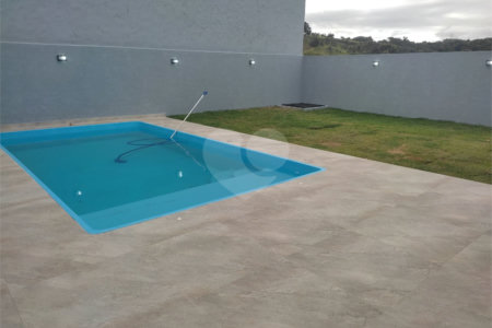 Casa à venda com 3 quartos, sendo 1 suíte,  em Loteamento Parque Residencial Serras de Atibaia II, Atibaia, SP