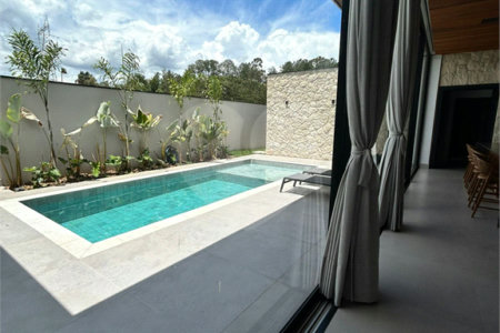 Casa à venda com 3 suítes no condomínio Villas do Golf, Itu - SP