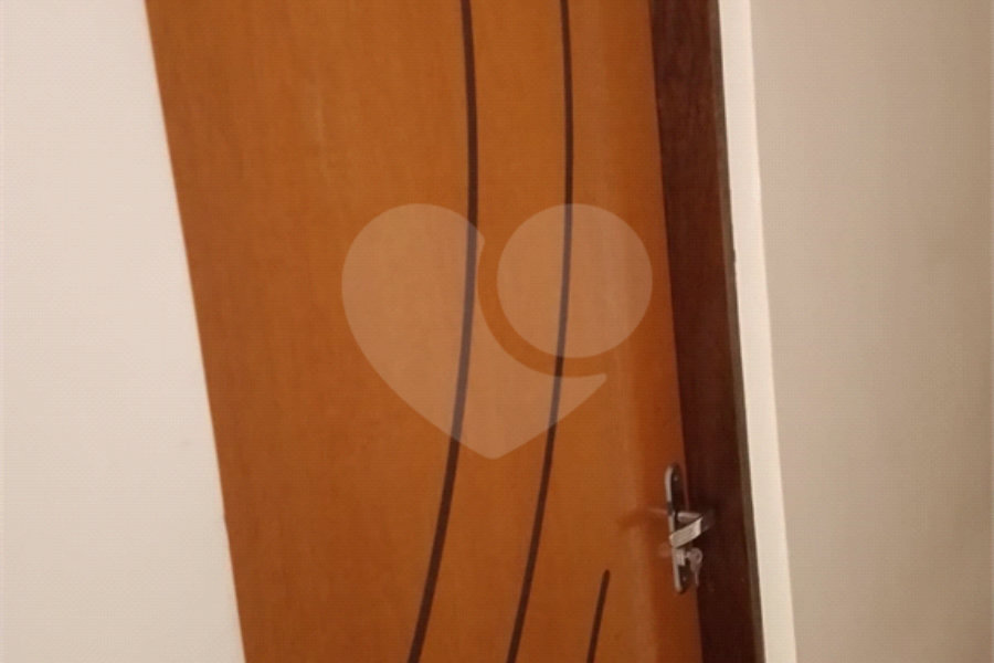 Sobrado à venda com 4 quartos no Brasilândia, São Paulo, SP