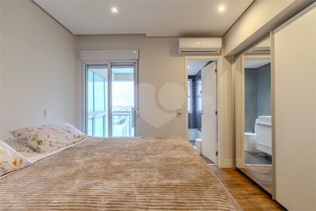 Apartamento à venda com 4 suítes em Campo Belo, São Paulo, SP