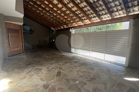 Sobrado à venda com 3 suítes em Jardim Maristela, Atibaia, SP