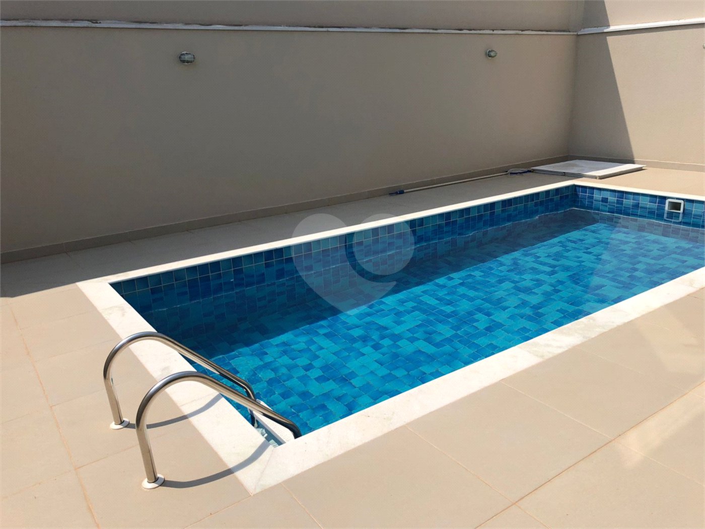 Casa à venda com 3 suítes no condomínio Residencial Lago da Serra, Araçoiaba da Serra - SP