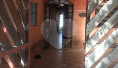 Casa à venda com 3 quartos em Vila Pirajussara, São Paulo, SP