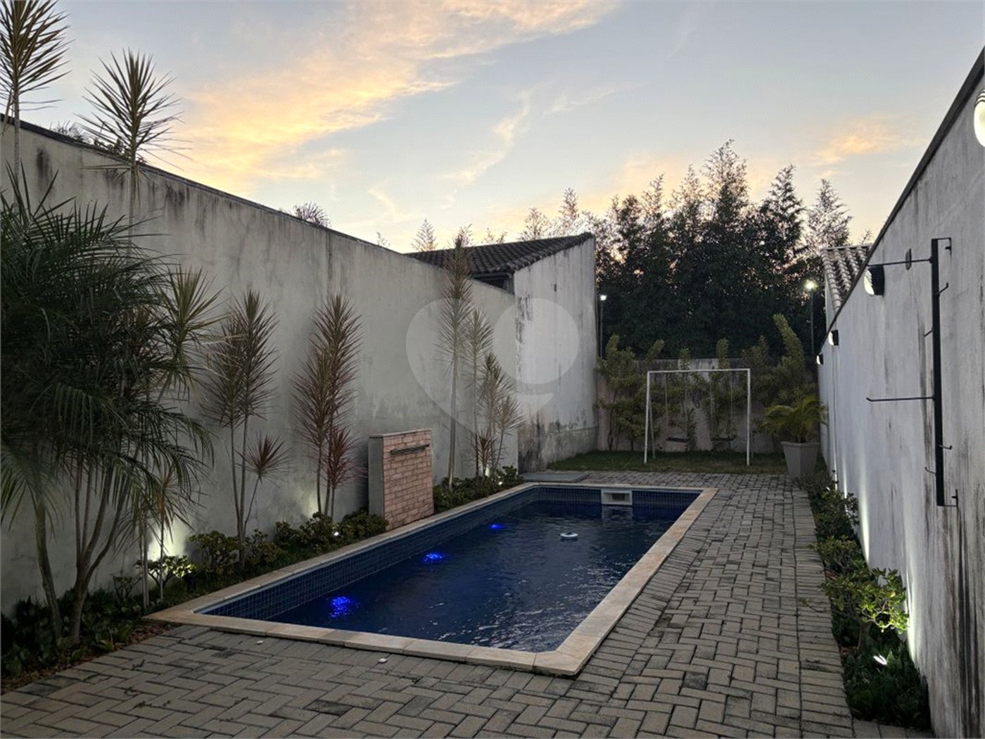 Casa à venda com 3 quartos, sendo 1 suíte,  em Vila Suissa, Mogi das Cruzes, SP