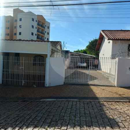 Casa de Vila à venda com 5 quartos, sendo 1 suíte, em Vila Martina, Valinhos, SP